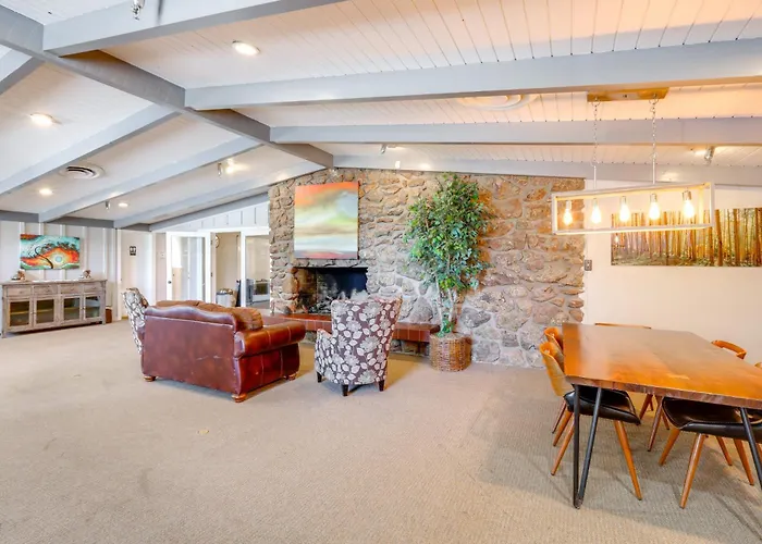 Townhome Near Dtwn Flagstaff: Grill, Golf & Relax! *