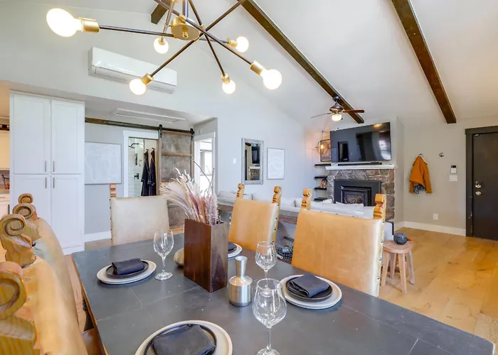 Townhome Near Dtwn Flagstaff: Grill, Golf & Relax!